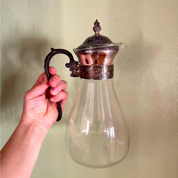 Sheridan Silver Co. Other - Vintage Sheridan Silver Co. Glass Carafe Pitcher Silver-plated Handle with Lid
